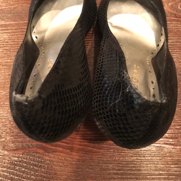 BCBG Heals - Picture 4 of 5